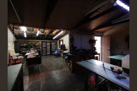 Casa à venda com 270m², 4 quartos e 2 vagasEdícula