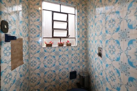 Casa à venda com 270m², 4 quartos e 2 vagasBanheiro 2