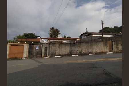 Casa à venda com 270m², 4 quartos e 2 vagasFachada