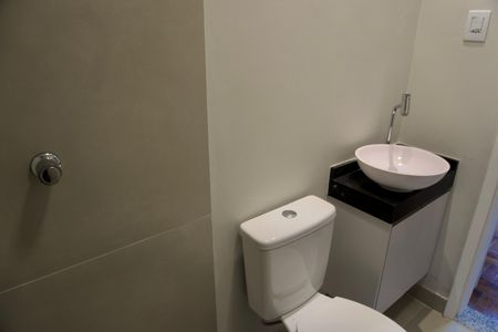Apartamento à venda com 74m², 2 quartos e sem vagaSuíte - Banheiro