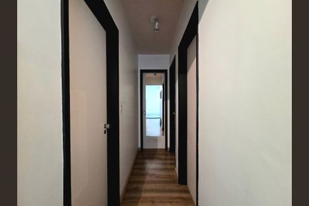 Apartamento para alugar com 72m², 2 quartos e 2 vagasCorredor 