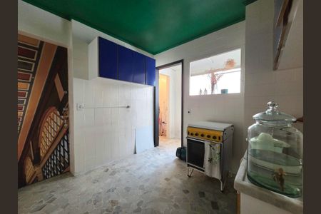 Apartamento para alugar com 72m², 2 quartos e 2 vagasCozinha