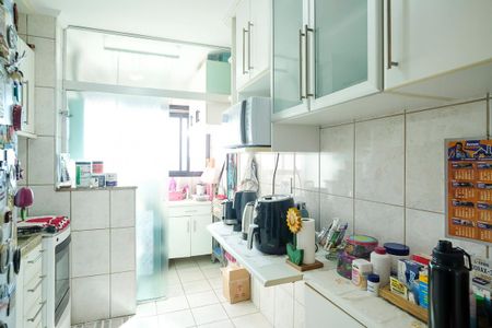 Apartamento à venda com 67m², 3 quartos e 2 vagasCozinha