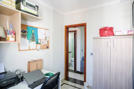 Apartamento à venda com 67m², 3 quartos e 2 vagasQuarto 3