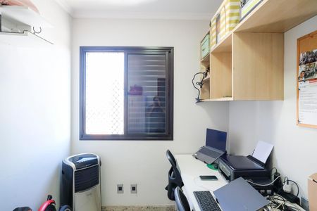 Apartamento à venda com 67m², 3 quartos e 2 vagasQuarto 3