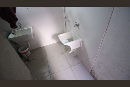 Casa para alugar com 60m², 2 quartos e sem vaga