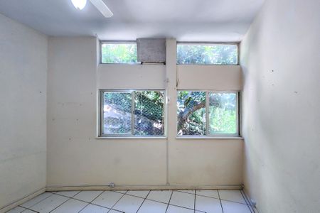 Apartamento para alugar com 28m², 1 quarto e sem vaga Apartamento para alugar com 28m², 1 quarto e sem vagaSala