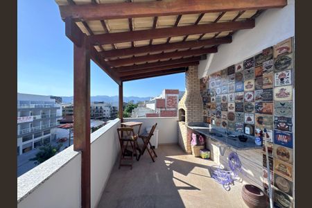 Apartamento à venda com 200m², 3 quartos e 2 vagas Apartamento à venda com 200m², 3 quartos e 2 vagasTerraço