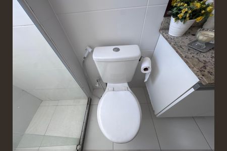 Apartamento à venda com 200m², 3 quartos e 2 vagas Apartamento à venda com 200m², 3 quartos e 2 vagasBanheiro Social