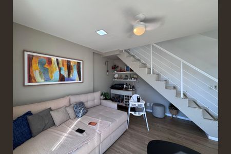 Apartamento à venda com 200m², 3 quartos e 2 vagas Apartamento à venda com 200m², 3 quartos e 2 vagasSala