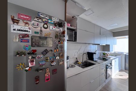 Apartamento à venda com 200m², 3 quartos e 2 vagas Apartamento à venda com 200m², 3 quartos e 2 vagasCozinha e Área de Serviço