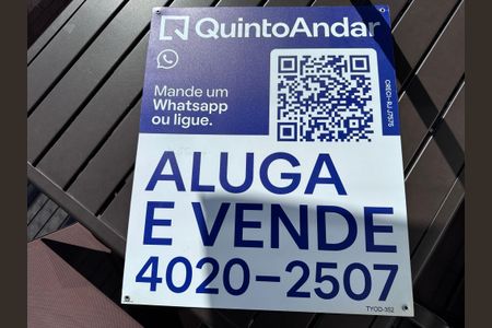 Apartamento à venda com 200m², 3 quartos e 2 vagas Apartamento à venda com 200m², 3 quartos e 2 vagasPlaquinha Quinto Andar