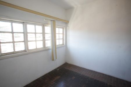 Casa à venda com 303m², 4 quartos e 2 vagasQuarto 5