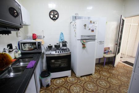 Casa à venda com 303m², 4 quartos e 2 vagasCozinha