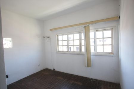 Casa à venda com 303m², 4 quartos e 2 vagasQuarto 5