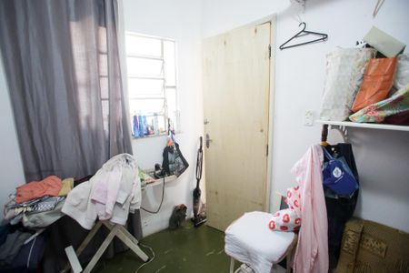 Casa à venda com 303m², 4 quartos e 2 vagasQuarto de Serviço