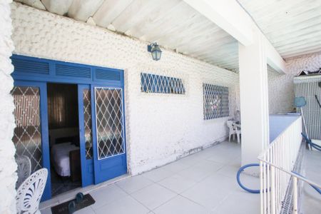 Casa à venda com 303m², 4 quartos e 2 vagasVaranda