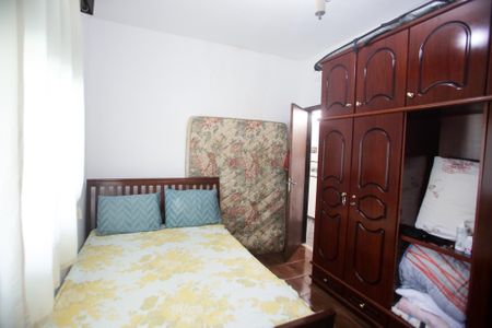 Casa à venda com 303m², 4 quartos e 2 vagasQuarto 2