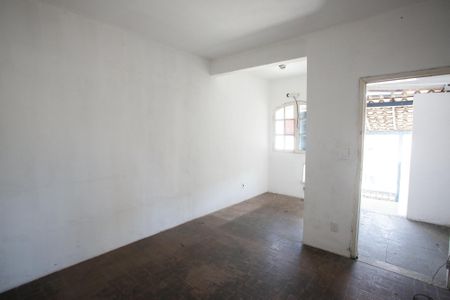 Casa à venda com 303m², 4 quartos e 2 vagasQuarto 4