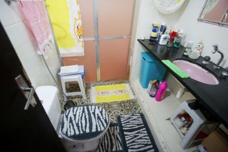 Casa à venda com 303m², 4 quartos e 2 vagasBanheiro Social