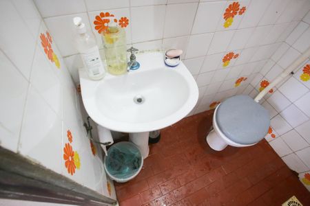 Casa à venda com 303m², 4 quartos e 2 vagasBanheiro de serviço