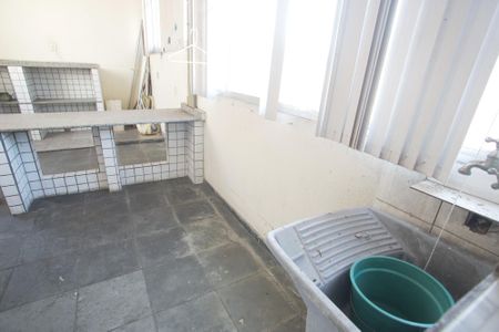 Casa à venda com 303m², 4 quartos e 2 vagasLavanderia