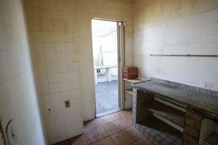 Casa à venda com 303m², 4 quartos e 2 vagasCozinha Superior