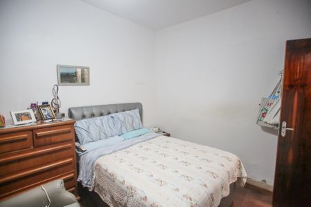 Casa à venda com 303m², 4 quartos e 2 vagasQuarto 1