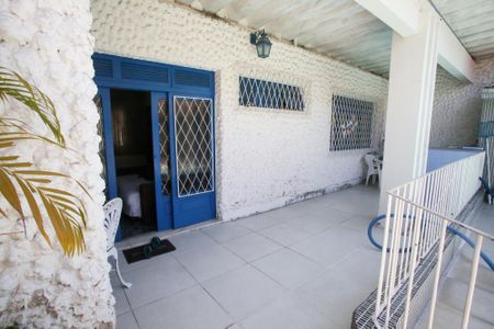 Casa à venda com 303m², 4 quartos e 2 vagasVaranda