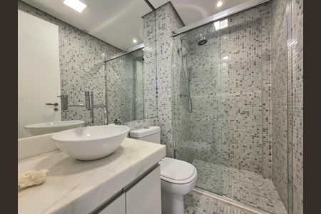 Apartamento à venda com 99m², 1 quarto e 1 vaga Apartamento à venda com 99m², 1 quarto e 1 vagaBanheiro da Suíte