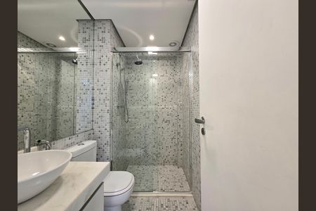 Banheiro da Suíte de apartamento para alugar com 1 quarto, 99m² em Itaim Bibi, São Paulo