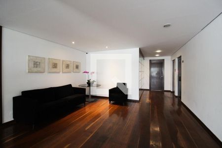 Apartamento à venda com 99m², 1 quarto e 1 vaga Apartamento à venda com 99m², 1 quarto e 1 vagaHall social