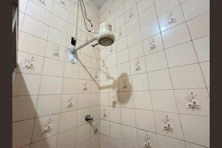 Casa para alugar com 70m², 1 quarto e 1 vagaChuveiro