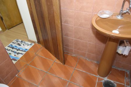Apartamento para alugar com 55m², 2 quartos e sem vagaBanheiro