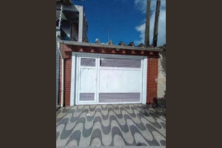 Casa para alugar com 51m², 2 quartos e 1 vaga Casa para alugar com 51m², 2 quartos e 1 vagaFachada