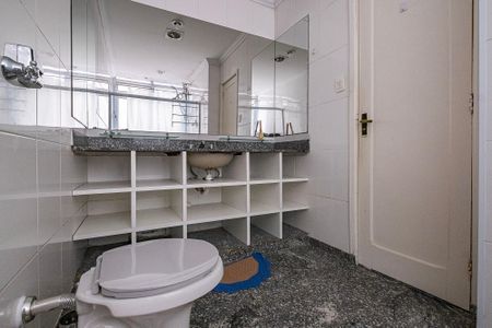 Apartamento para alugar com 197m², 3 quartos e sem vaga Apartamento para alugar com 197m², 3 quartos e sem vagaSuíte
