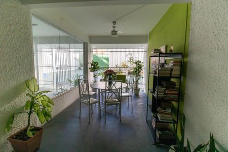 Apartamento à venda com 100m², 3 quartos e sem vagaÁrea comum
