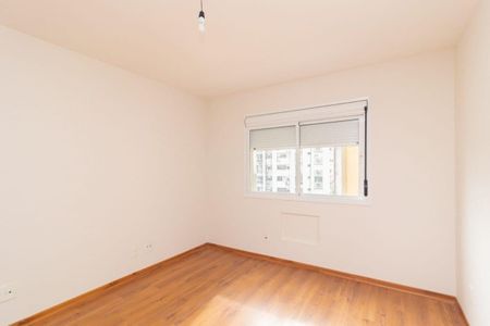 Quarto 1 de apartamento para alugar com 2 quartos, 78m² em Azenha, Porto Alegre