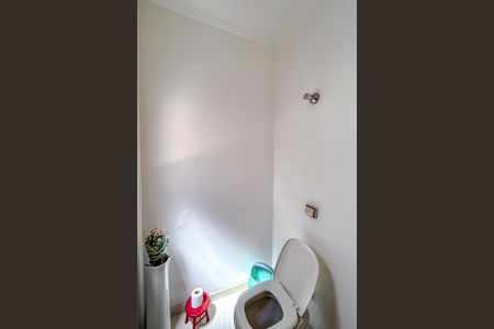 Casa à venda com 320m², 5 quartos e 6 vagasLavabo - Casa 1