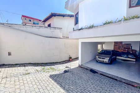 Casa à venda com 320m², 5 quartos e 6 vagasGaragem