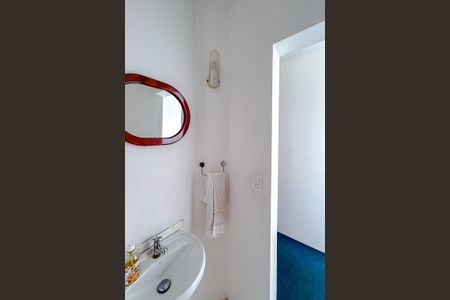 Casa à venda com 320m², 5 quartos e 6 vagasLavabo - Casa 1