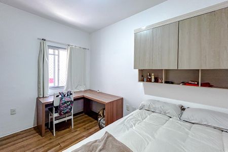 Casa à venda com 320m², 5 quartos e 6 vagasQuarto - Casa 2