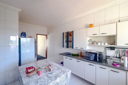 Casa à venda com 320m², 5 quartos e 6 vagasCozinha - Casa 1