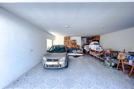 Casa à venda com 320m², 5 quartos e 6 vagasGaragem