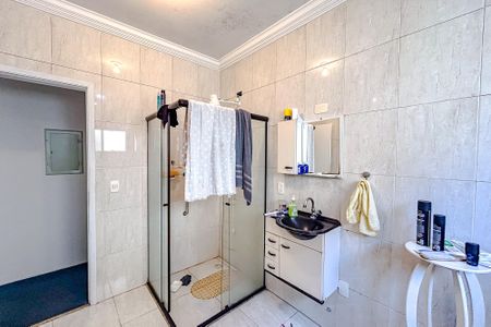 Casa à venda com 320m², 5 quartos e 6 vagasBanheiro - Casa 1