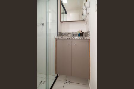 Studio para alugar com 29m², 0 quarto e sem vaga Studio para alugar com 29m², 0 quarto e sem vagaBanheiro