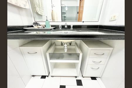 Apartamento à venda com 123m², 3 quartos e 2 vagasBanheiro