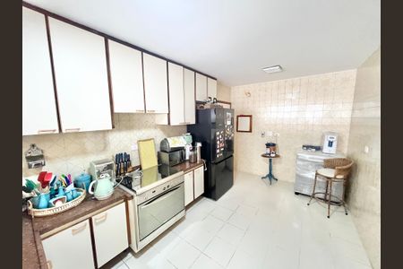 Apartamento à venda com 123m², 3 quartos e 2 vagasCozinha