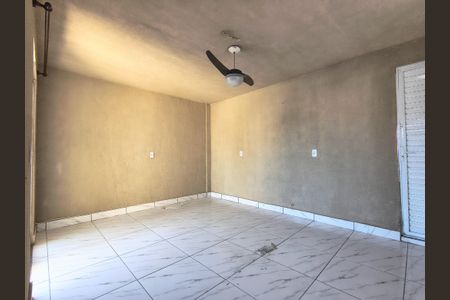 Casa para alugar com 150m², 3 quartos e 2 vagas Casa para alugar com 150m², 3 quartos e 2 vagasTerraço