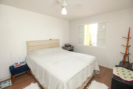 Casa à venda com 201m², 5 quartos e 4 vagasQuarto 3 - Casa 2